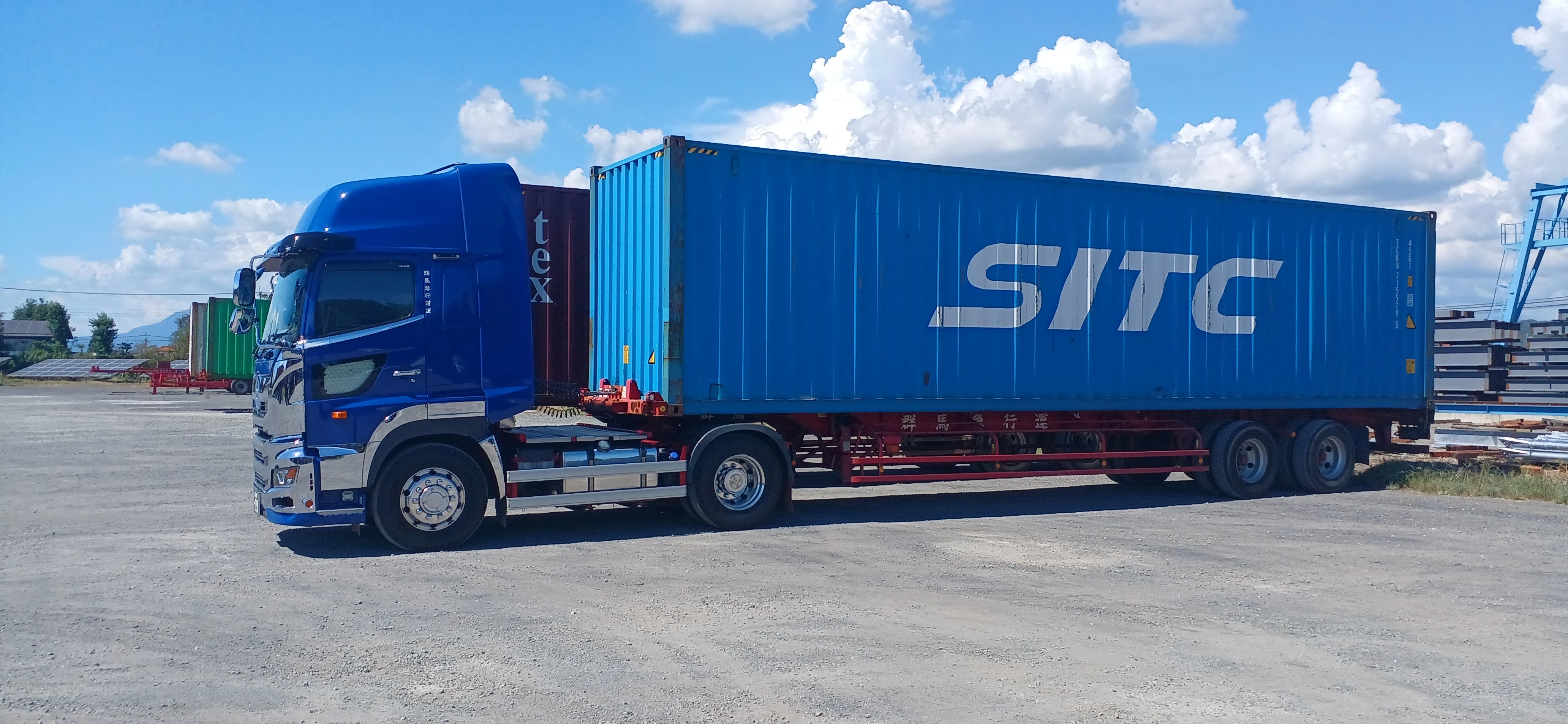 海上コンテナドライバーとして新しいキャリアを！